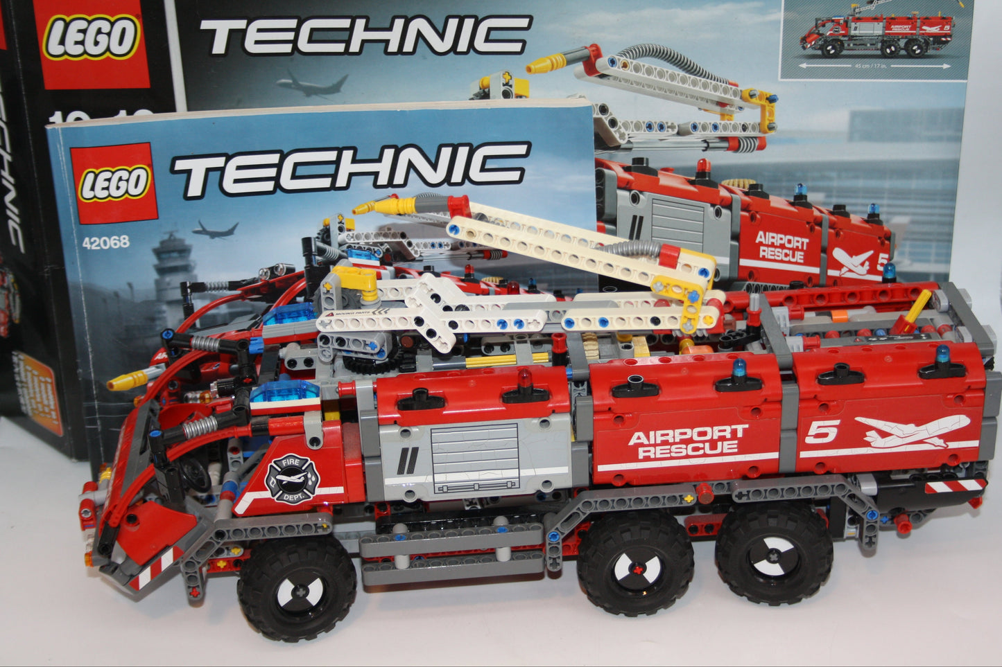 LEGO® - Technic Set - 42068 Flughafen-Löschfahrzeug - inkl. BA & OVP