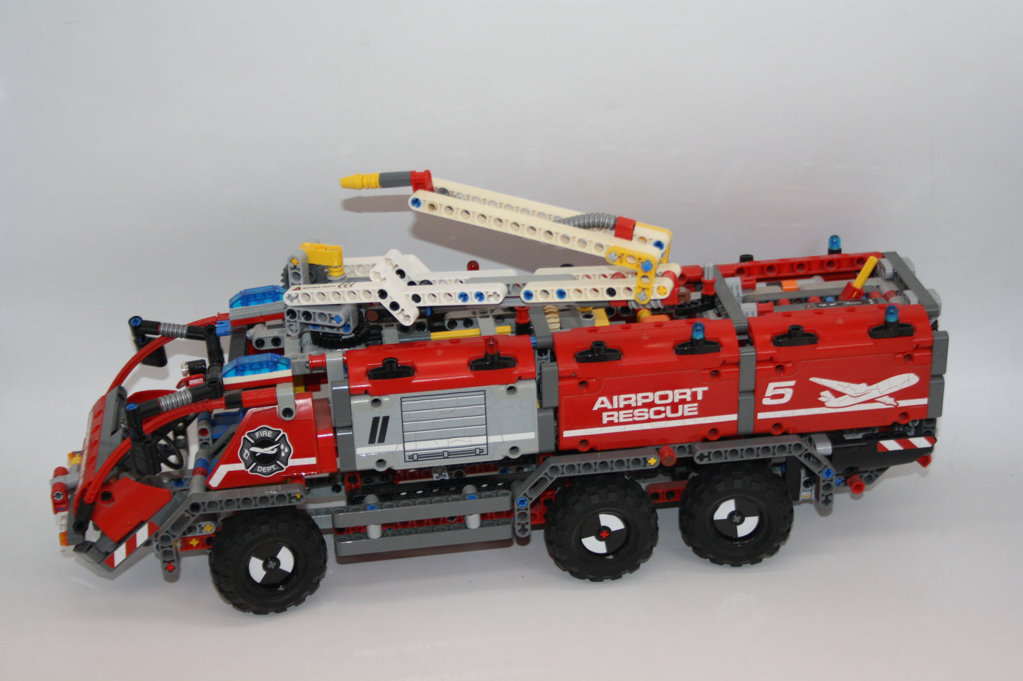 LEGO® - Technic Set - 42068 Flughafen-Löschfahrzeug - inkl. BA & OVP