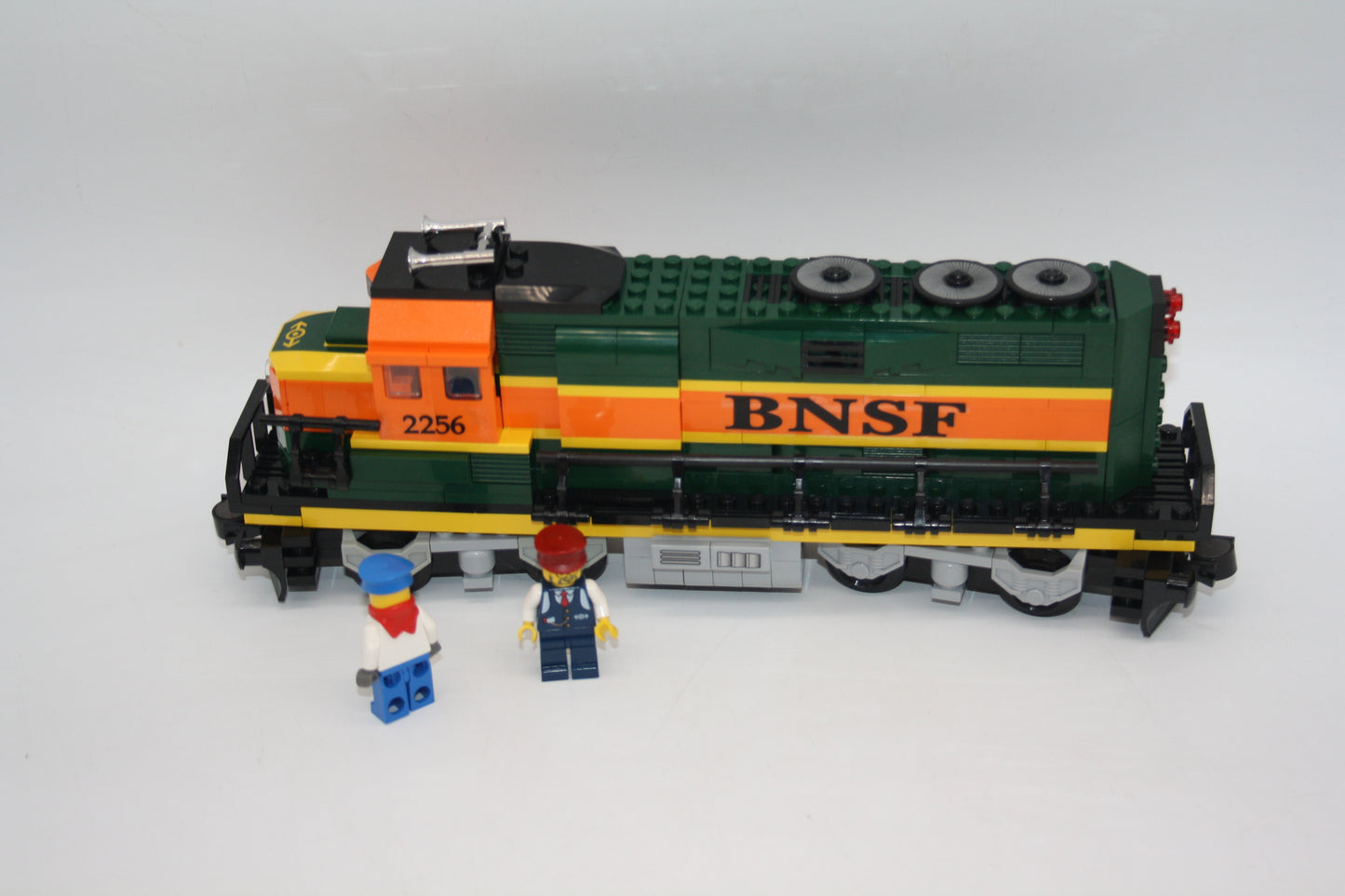 LEGO® Eisenbahn - 10133 Burlington Northern Santa Fe Locomotive - inkl. BA & OVP