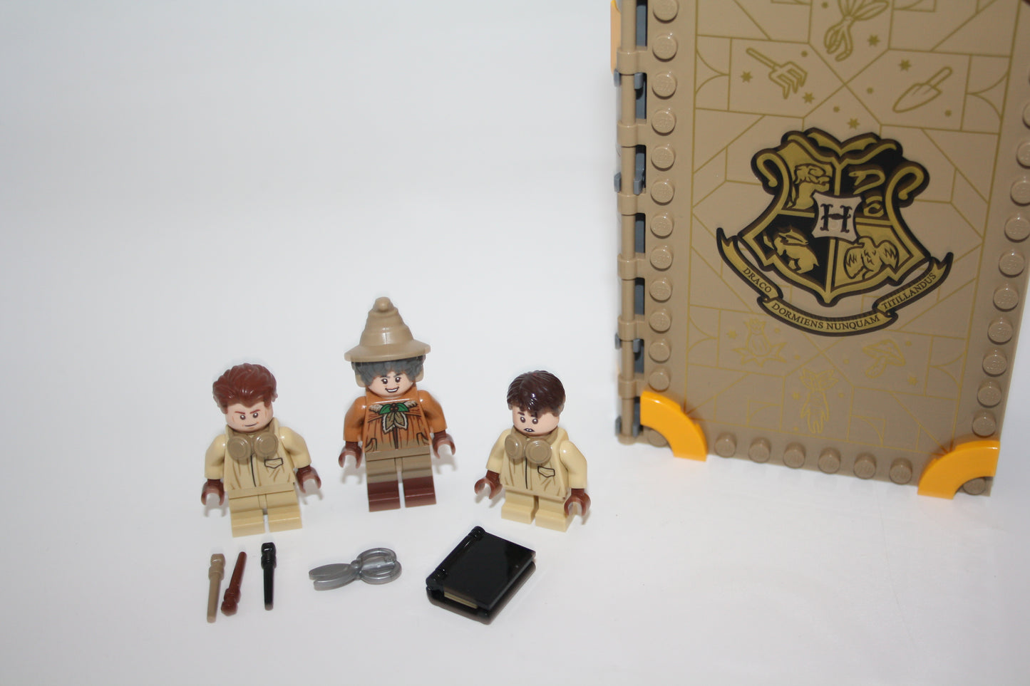 LEGO® - Harry Potter Set - 76384 Hogwarts Moment Kräuterunterricht - inkl. BA