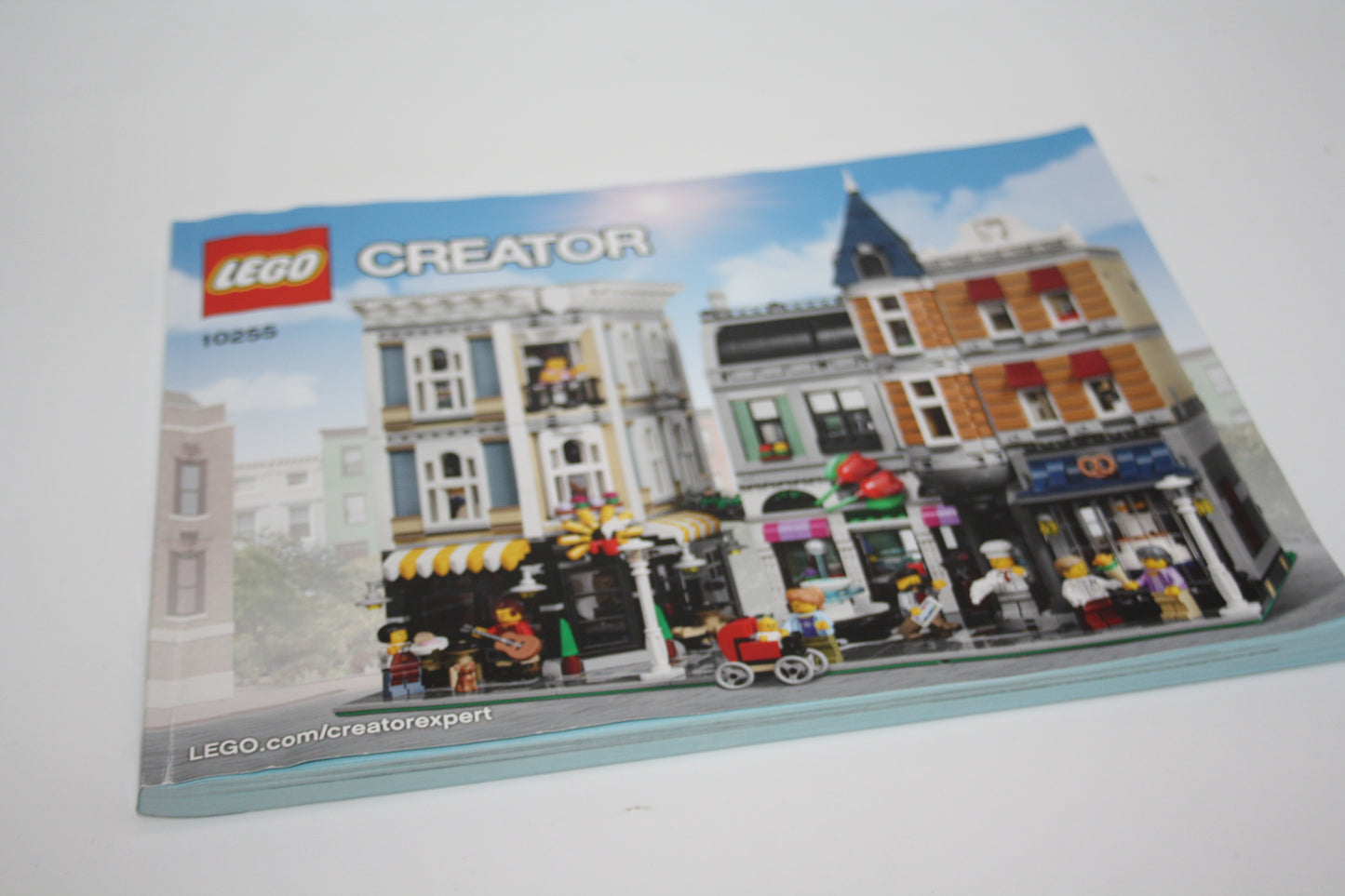 LEGO® Creator Expert - 10255 Stadtleben/Assembly Square - Inkl. BA