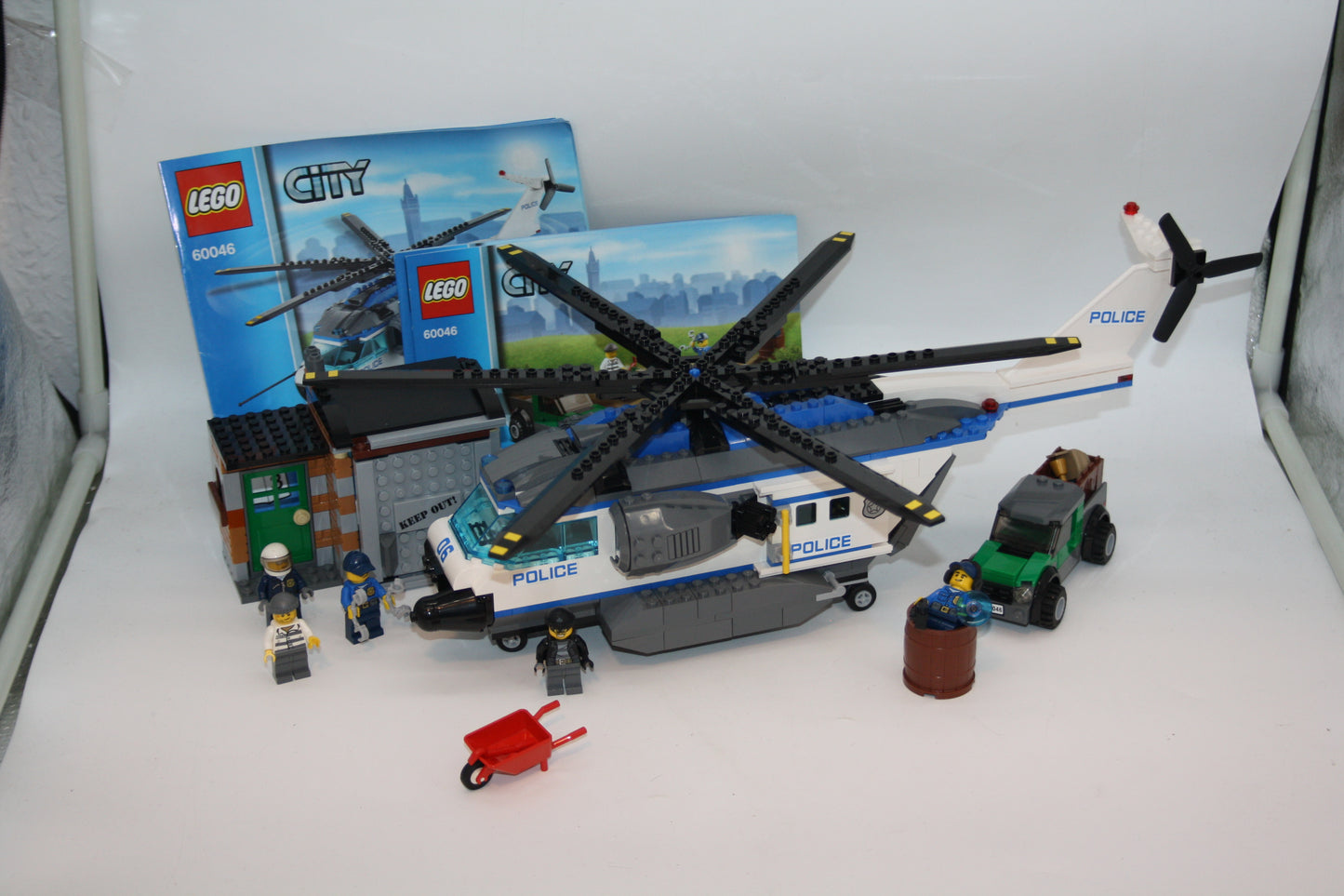 LEGO® - City Set - 60046 Verfolgung mit dem Polizei-Hubschrauber - inkl. BA