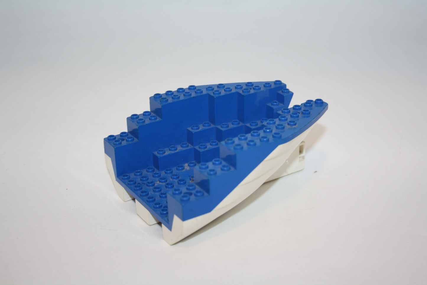 LEGO® - Schiffsrumpf 12x12x5 - 6051c02 - blau/weiß - Einzelteil