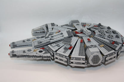LEGO® - Star Wars - Set 75105 Millennium Falcon - inkl. BA