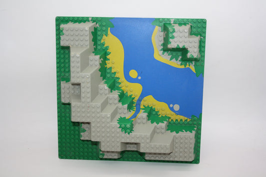 LEGO® 3D Platte - 32x32 Canyon mit blauem Fluss, grünen Pflanzen - grün - 6024px2 - aus 6278-1 - Platten - Base Plate - Insulaner
